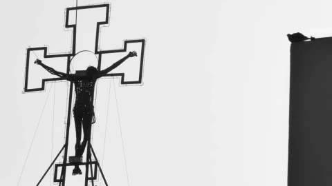 Stock Video Metallic Structure Of A Crucified Chris Animated Wallpaper - Free Live Wallpaper