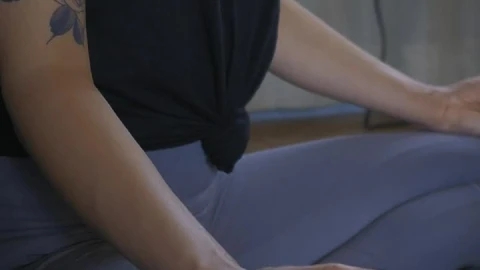 Stock Video Meditating Peacefully In Yoga Pose At Hom Animated Wallpaper - Free Live Wallpaper
