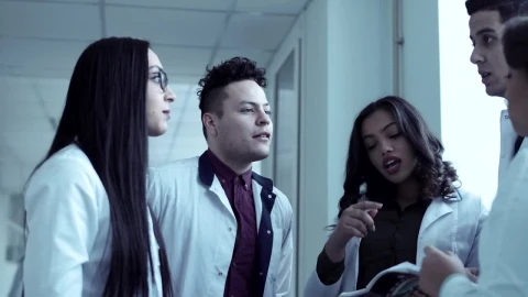Stock Video Medical Students Having A Conversatio Animated Wallpaper - Free Live Wallpaper