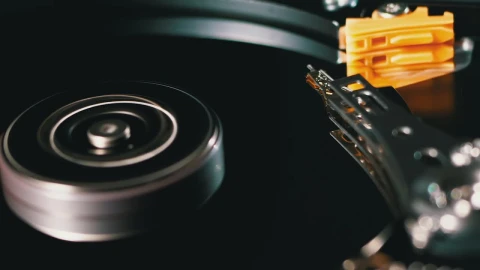 Stock Video Mechanical Disk Drive Spinnin Animated Wallpaper - Free Live Wallpaper
