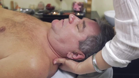 Stock Video Masseuse Massaging The Back Of The Nec Animated Wallpaper - Free Live Wallpaper