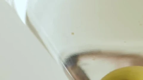 Stock Video Martini Cocktail With Olive Animated Wallpaper - Free Live Wallpaper
