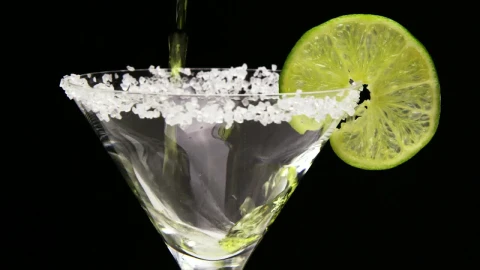 Stock Video Margarita Glass With Sal Animated Wallpaper - Free Live Wallpaper