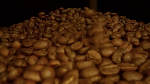 Stock Video Many Coffee Beans On A Black Backgroun Animated Wallpaper - Free Live Wallpaper
