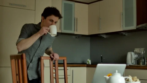 Stock Video Man Working On The Kitche Animated Wallpaper - Free Live Wallpaper