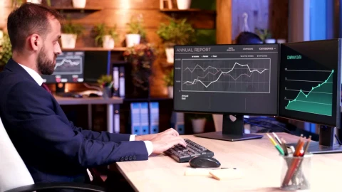 Stock Video Man Working On A Compute Animated Wallpaper - Free Live Wallpaper