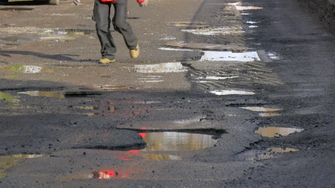 Stock Video Man Walking In A Street Filled With Bump Animated Wallpaper - Free Live Wallpaper