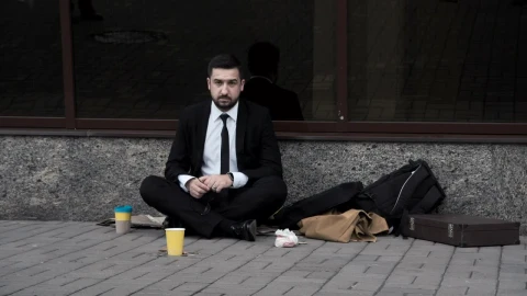 Stock Video Man Taking Off His Tie Sitting On The Stree Animated Wallpaper - Free Live Wallpaper