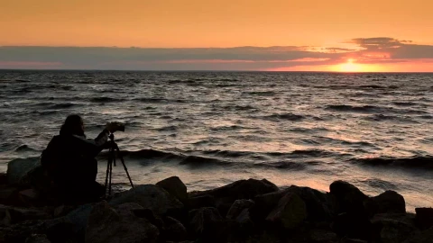 Stock Video Man Taking A Photo Of The Sunse Animated Wallpaper - Free Live Wallpaper