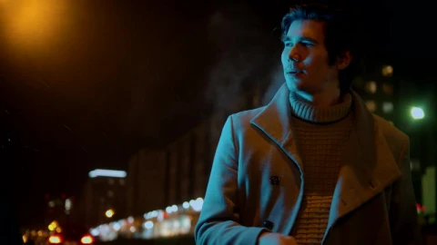 Stock Video Man Smoking In The Street On A Light Rainy Nigh Animated Wallpaper - Free Live Wallpaper