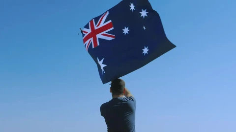 Stock Video Man Proudly Waving The Australian Fla Animated Wallpaper - Free Live Wallpaper