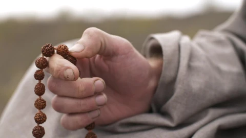 Stock Video Man Praying With A Rosary Close Up Of Hand Animated Wallpaper - Free Live Wallpaper