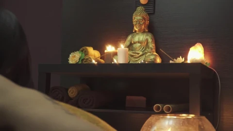 Stock Video Man Praying To Candle Lit Buddh Animated Wallpaper - Free Live Wallpaper