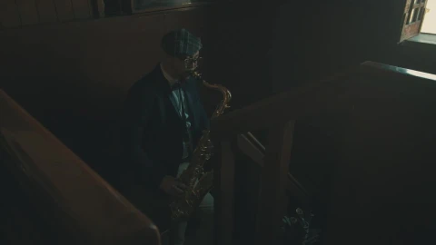 Stock Video Man Playing The Saxophone In The Stair Animated Wallpaper - Free Live Wallpaper