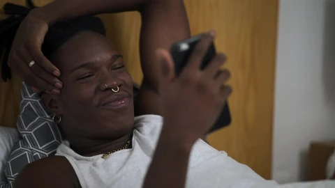 Stock Video Man Laughing Out Loud At His Cell Phon Animated Wallpaper - Free Live Wallpaper