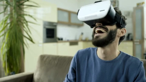 Stock Video Man Laughing Hysterically With Virtual Realit Animated Wallpaper - Free Live Wallpaper