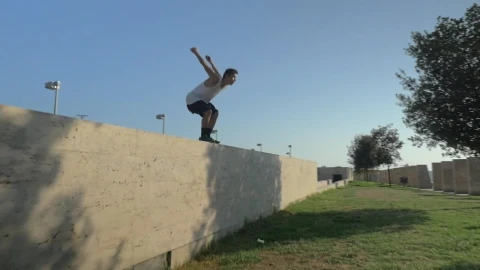 Stock Video Man Jumping From A Wal Animated Wallpaper - Free Live Wallpaper