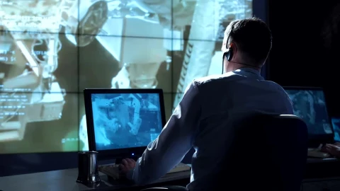 Stock Video Man In The Space Station Mission Contro Animated Wallpaper - Free Live Wallpaper