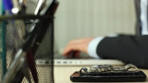 Stock Video Man In Suit Working On A Computer In An Offic Animated Wallpaper - Free Live Wallpaper