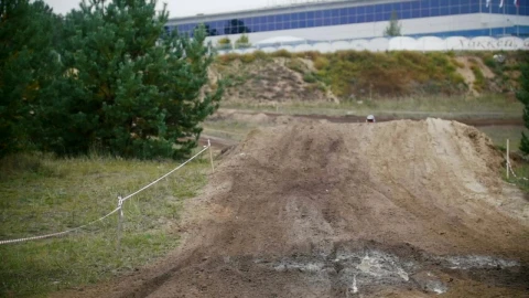 Stock Video Motocross Racer Landing On Dirt Live Wallpaper - Free Live Wallpaper