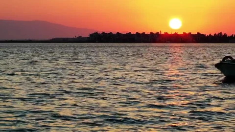 Stock Video Motorboat Sailing At Sunset Live Wallpaper - Free Live Wallpaper