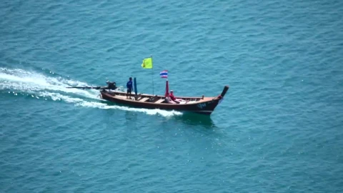 Stock Video Motorboat Sailing On The Sea Live Wallpaper - Free Live Wallpaper