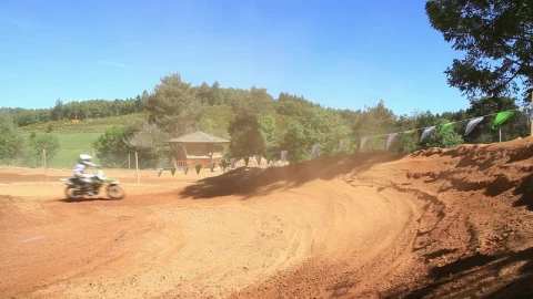 Stock Video Motorcross Rider Kicking Up Dirt Live Wallpaper - Free Live Wallpaper