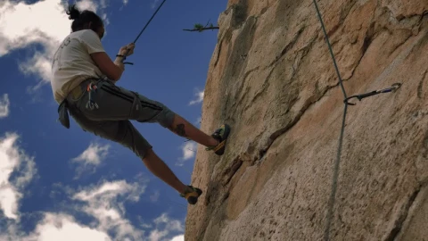 Stock Video Mountaineer Coming Down From A Mountain With A Rope Live Wallpaper - Free Live Wallpaper
