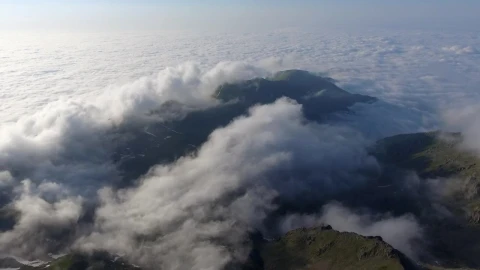 Stock Video Mountains Over The Cloouds Landscape Live Wallpaper - Free Live Wallpaper