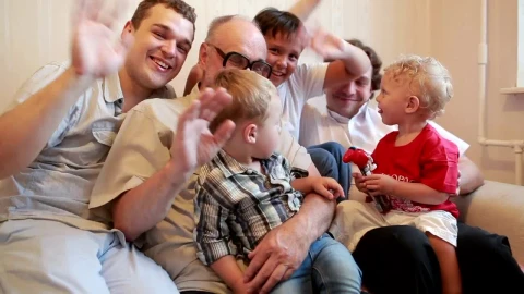 Stock Video Multiple Generations Of A Family Live Wallpaper - Free Live Wallpaper