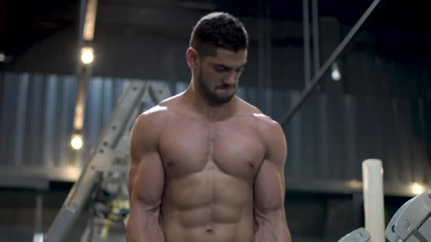 Stock Video Muscular Man Working Out With A Dumbbell Live Wallpaper - Free Live Wallpaper