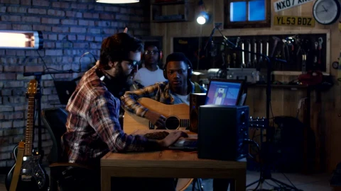 Stock Video Musicians Recording At Home Studio Live Wallpaper - Free Live Wallpaper