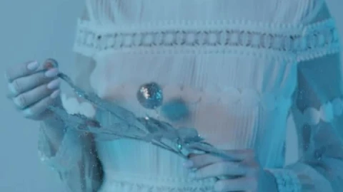 Stock Video Mysterious Pale Looking Fashion Woman At Winter Live Wallpaper - Free Live Wallpaper