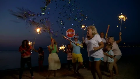 Stock Video New Years Eve Party With Confetti Live Wallpaper - Free Live Wallpaper