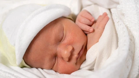 Stock Video Newborn Baby Dreaming Live Wallpaper - Free Live Wallpaper