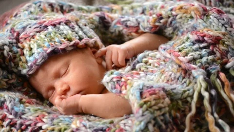 Stock Video Newborn Baby Having A Nap Live Wallpaper - Free Live Wallpaper