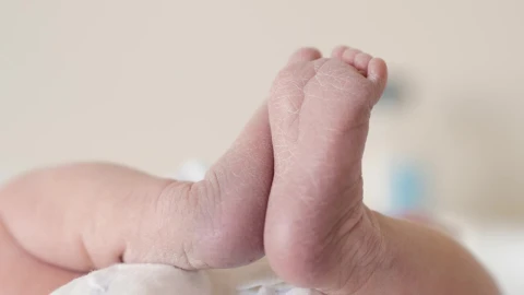 Stock Video Newborn Baby Laying On A Table Live Wallpaper - Free Live Wallpaper