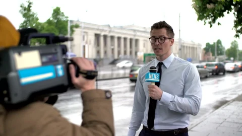 Stock Video News Reporter Live On The Street Live Wallpaper - Free Live Wallpaper