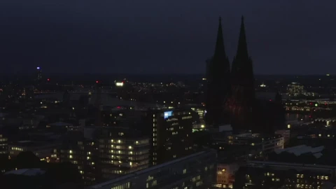 Stock Video Night Flight In A German City With A Cathedral Live Wallpaper - Free Live Wallpaper