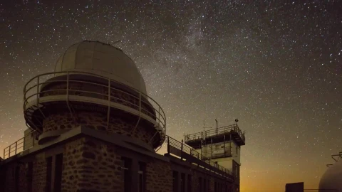 Stock Video Observatory Under A Starry Sky Live Wallpaper - Free Live Wallpaper