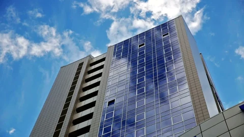 Stock Video Office Building Seen From The Street Live Wallpaper - Free Live Wallpaper