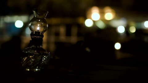 Stock Video Oil Lantern On A Cafe Table Live Wallpaper - Free Live Wallpaper