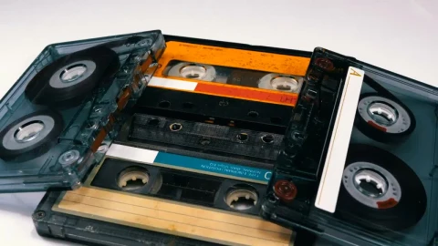 Stock Video Old Audio Cassettes Spinning Live Wallpaper - Free Live Wallpaper