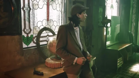 Stock Video Old Fashion Male Model Posing In An Old Place Live Wallpaper - Free Live Wallpaper