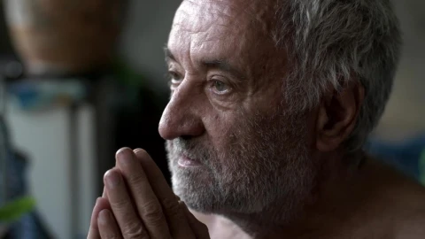 Stock Video Old Poor Man Praying Live Wallpaper - Free Live Wallpaper