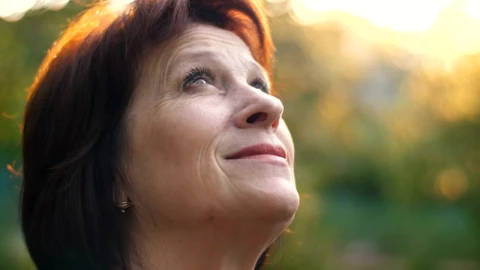 Stock Video Old Woman Looking At The Sky With Great Faith Live Wallpaper - Free Live Wallpaper