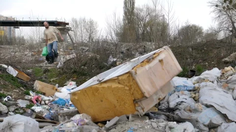Stock Video Older Man Searching A Waste Site Live Wallpaper - Free Live Wallpaper