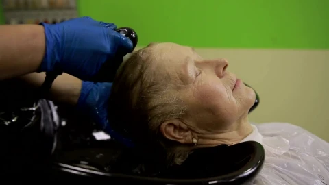 Stock Video Older Woman At The Salon Live Wallpaper - Free Live Wallpaper