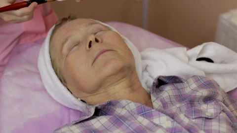 Stock Video Older Woman Having A Spa Treatment Live Wallpaper - Free Live Wallpaper