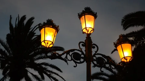 Stock Video Orange Street Lamps At Night Live Wallpaper - Free Live Wallpaper